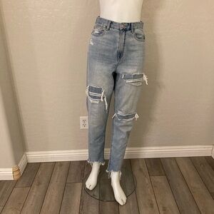 American Eagle Curvy Mom Distressed Jean Size 4